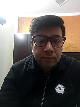 innocentboy1987 online show from 11/21/25, 09:41