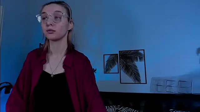 Snapshot of PhilippaAdamas chatting on 03/14/25, 02:20 PhilippaAdamas online show from 03/14/25, 02:20