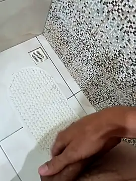 Snapshot of garoto-pirocudo chatting on 03/09/25, 12:31 garoto-pirocudo online show from 03/09/25, 12:31