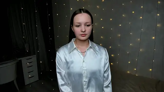 LorettaBierlly online show from 02/09/25, 03:56