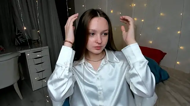 LorettaBierlly online show from 02/09/25, 06:58