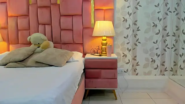 ArianaFranco online show from 04/07/26, 01:11