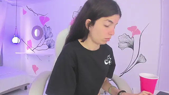 Snapshot of Isabela_Fiorelli chatting on 02/28/25, 12:20 Isabela Fiorelli online show from 02/28/25, 12:20