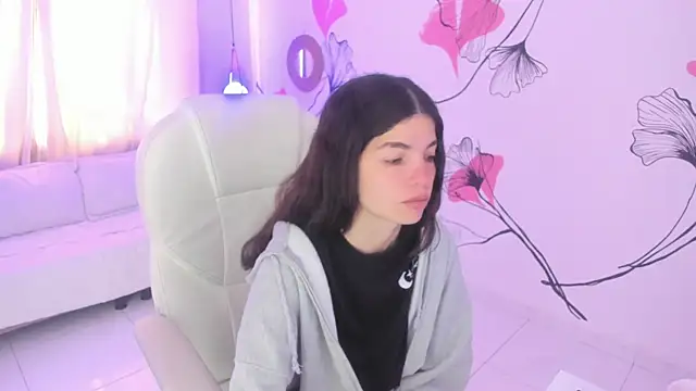 Snapshot of Isabela_Fiorelli chatting on 03/03/25, 12:27 Isabela Fiorelli online show from 03/03/25, 12:27