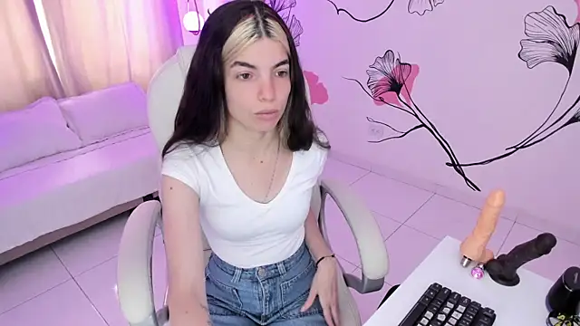 Snapshot of Isabela_Fiorelli chatting on 09/29/25, 03:39 Isabela Fiorelli online show from 09/29/25, 03:39