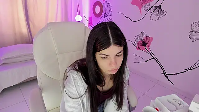 Snapshot of Isabela_Fiorelli chatting on 01/13/26, 01:16 Isabela Fiorelli online show from 01/13/26, 01:16