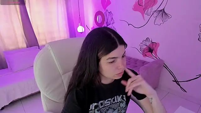 Isabela Fiorelli online show from 04/14/26, 01:17