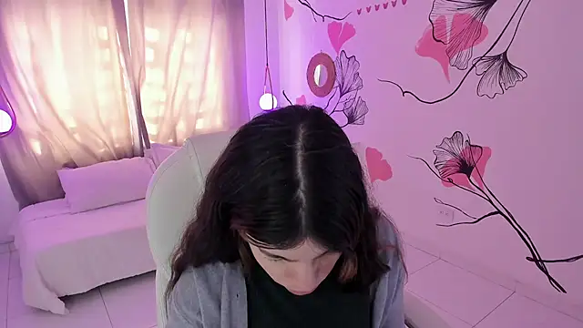 Isabela Fiorelli online show from 04/23/26, 01:13