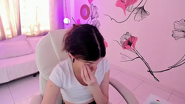 Isabela Fiorelli online show from 04/27/26, 01:20