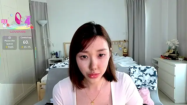 Snapshot of joycemilka chatting on 03/04/25, 09:29 joycemilka online show from 03/04/25, 09:29