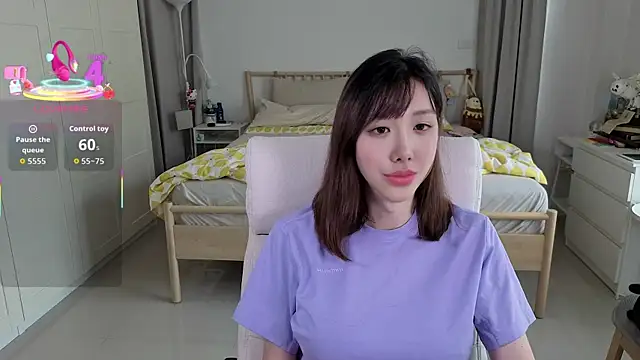 Snapshot of joycemilka chatting on 09/30/25, 06:29 joycemilka online show from 09/30/25, 06:29