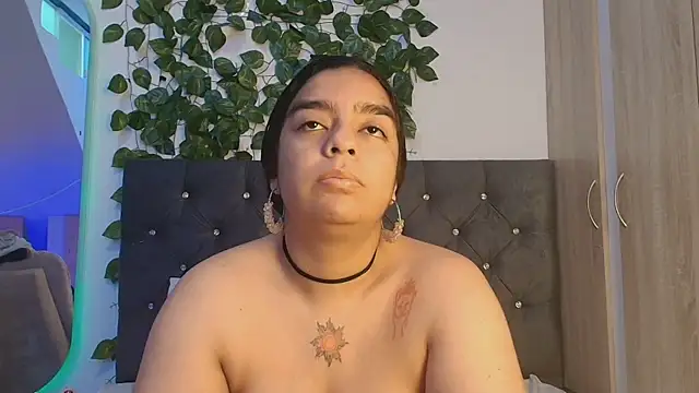 lauravince online show from 06/27/26, 10:04