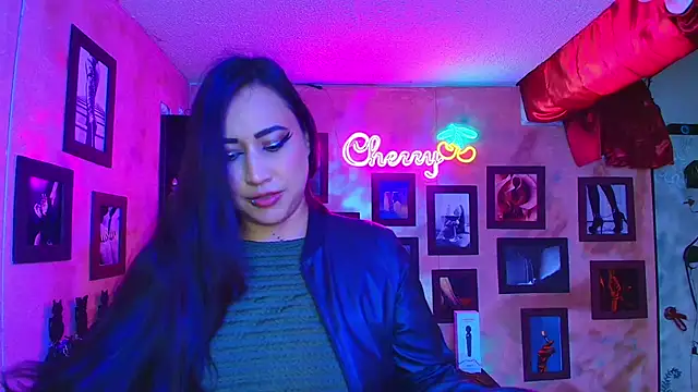 cherryy bombshelll online show from 01/06/26, 04:54