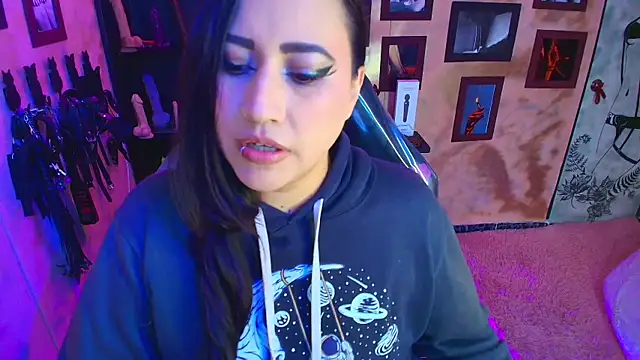 cherryy bombshelll online show from 01/07/26, 05:15