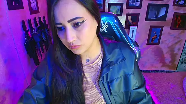 cherryy bombshelll online show from 01/14/26, 04:56