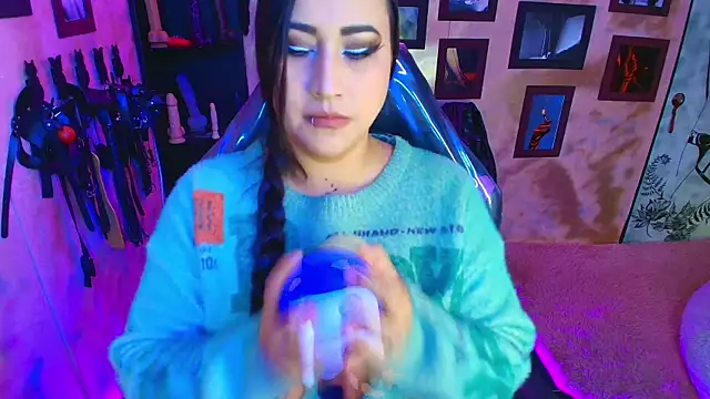 cherryy bombshelll online show from 02/05/26, 04:11