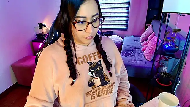 cherryy bombshelll online show from 05/07/26, 03:39