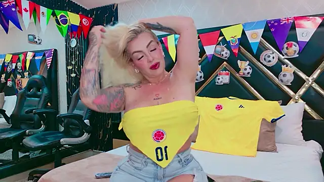 SophieWinsloow online show from 07/07/26, 12:20