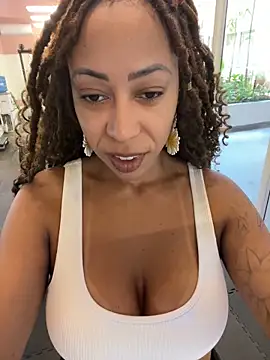 dianagolley420 online show from 02/11/25, 03:08