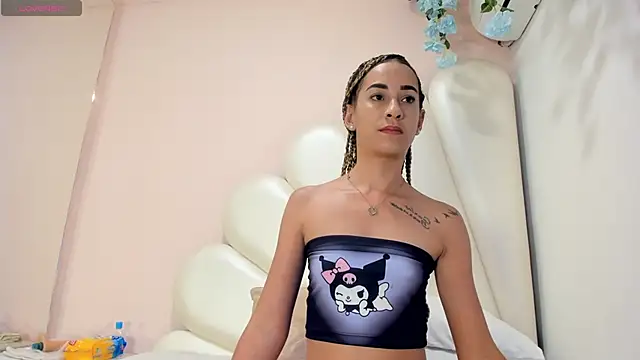 Snapshot of Olivia_Stevens chatting on 02/20/25, 10:26 Olivia Stevens online show from 02/20/25, 10:26