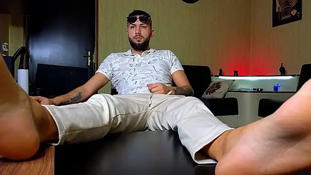 JamieNoxus online show from 10/15/25, 05:18