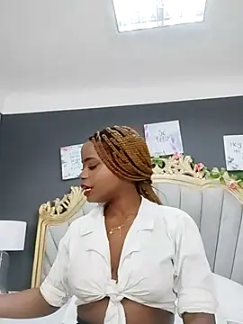 LindaBird online show from 03/22/25, 07:09