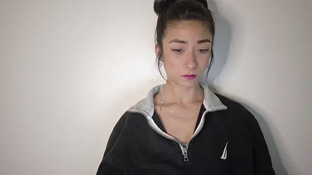 Snapshot of oishii_ambar chatting on 11/03/25, 02:46 oishii ambar online show from 11/03/25, 02:46