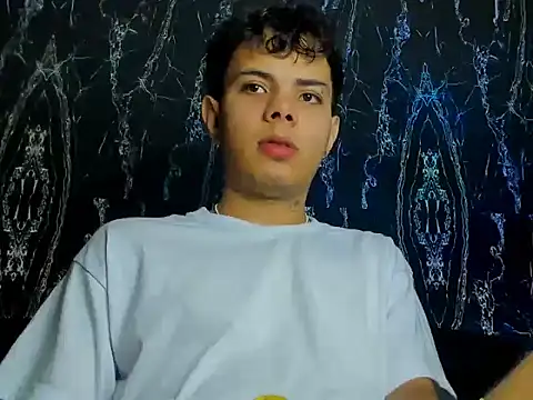 Snapshot of Alessandro_1610 chatting on 03/16/26, 03:34 Alessandro 1610 online show from 03/16/26, 03:34
