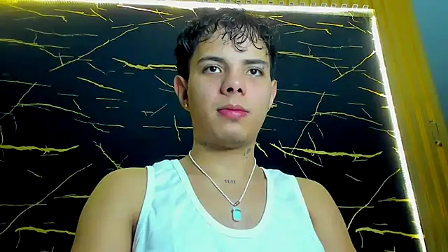 Snapshot of Alessandro_1610 chatting on 03/27/26, 05:24 Alessandro 1610 online show from 03/27/26, 05:24