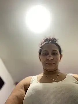 Carola-Ross online show from 10/27/25, 06:01