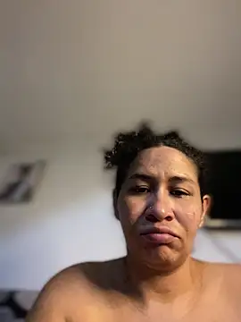 Snapshot of Carola-Ross chatting on 06/06/26, 01:38 Carola-Ross online show from 06/06/26, 01:38