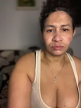 Snapshot of Carola-Ross chatting on 07/06/26, 11:51 Carola-Ross online show from 07/06/26, 11:51