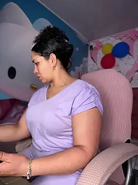 Snapshot of Carola-Ross chatting on 07/11/26, 01:25 Carola-Ross online show from 07/11/26, 01:25