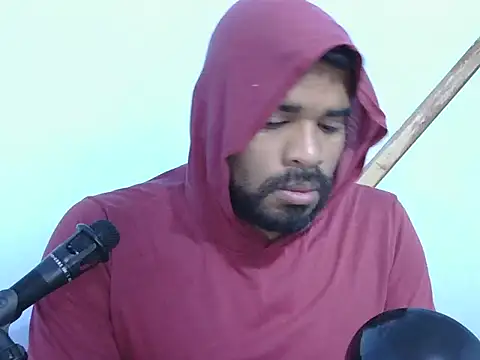 Snapshot of YOX22 chatting on 11/02/25, 05:32 YOX22 online show from 11/02/25, 05:32