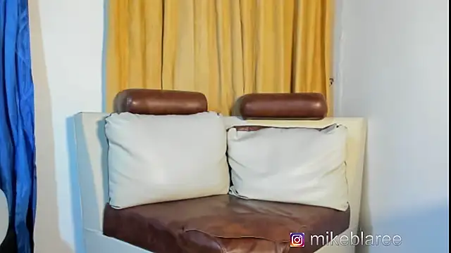 mikeblaree online show from 10/21/25, 02:34