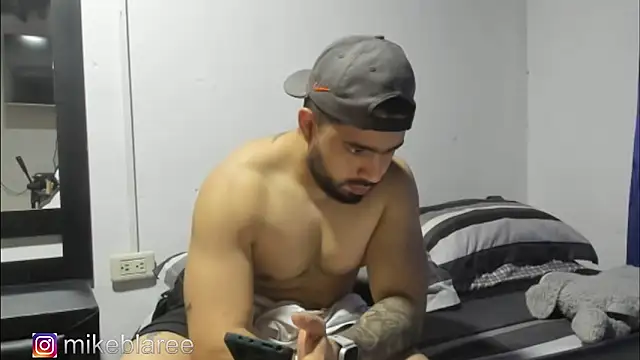 mikeblaree online show from 11/01/25, 03:36