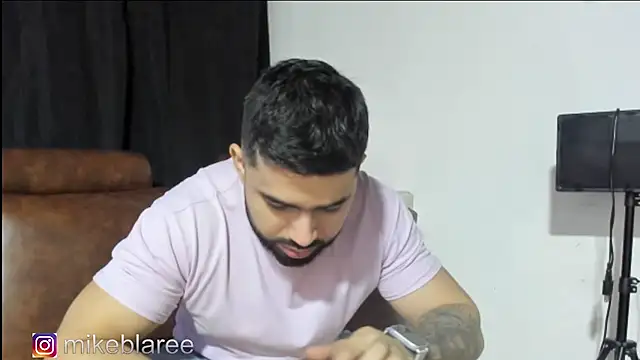 mikeblaree online show from 11/17/25, 04:57