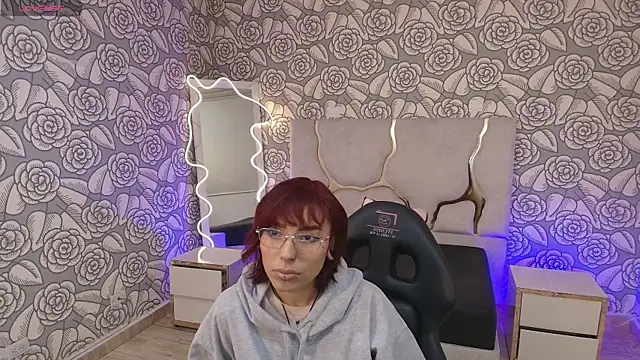 Issa tay1 online show from 10/13/25, 03:28