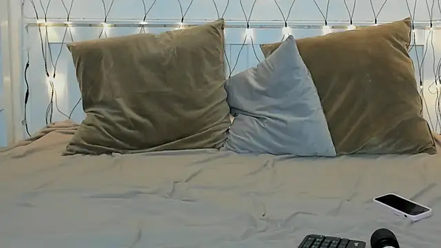 EmilyEclair online show from 02/24/25, 05:09