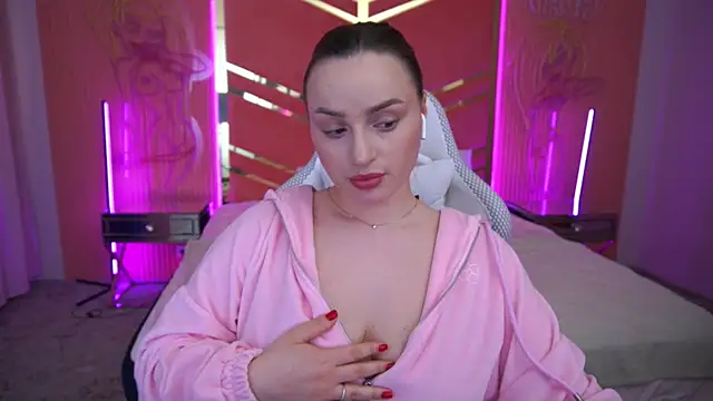 LindsieGreyy online show from 03/20/25, 11:38