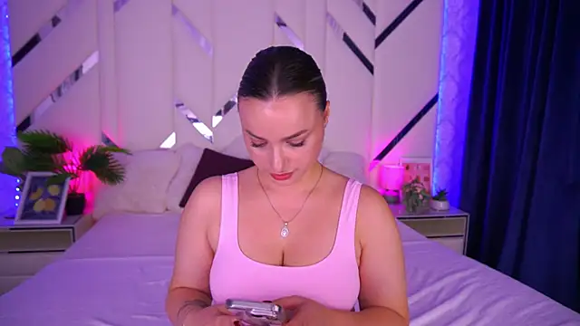 LindsieGreyy online show from 10/05/25, 07:07
