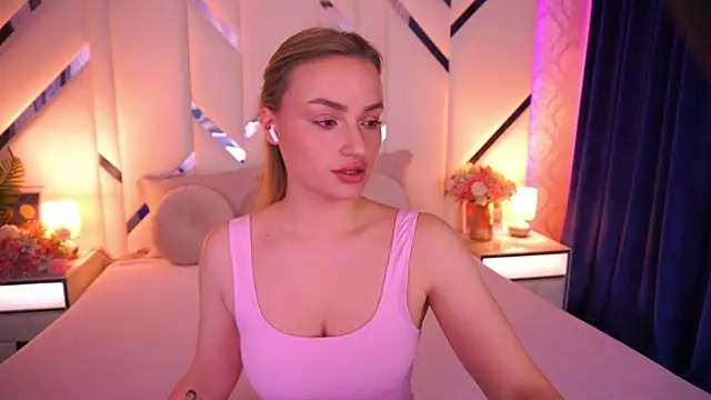 Snapshot of LindsieGreyy chatting on 05/01/26, 06:18 LindsieGreyy online show from 05/01/26, 06:18