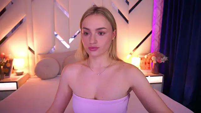 Snapshot of LindsieGreyy chatting on 06/05/26, 02:12 LindsieGreyy online show from 06/05/26, 02:12