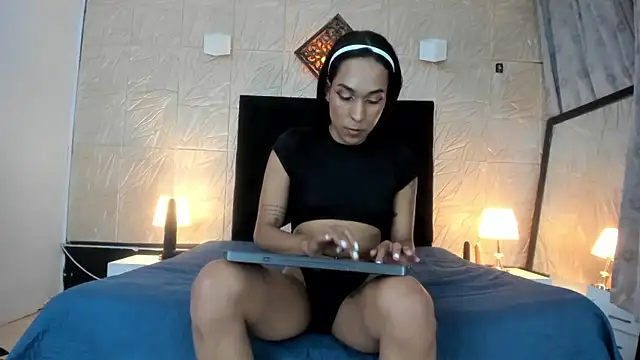 Snapshot of ChanelleJohnson_ chatting on 10/11/25, 06:28 ChanelleJohnson online show from 10/11/25, 06:28