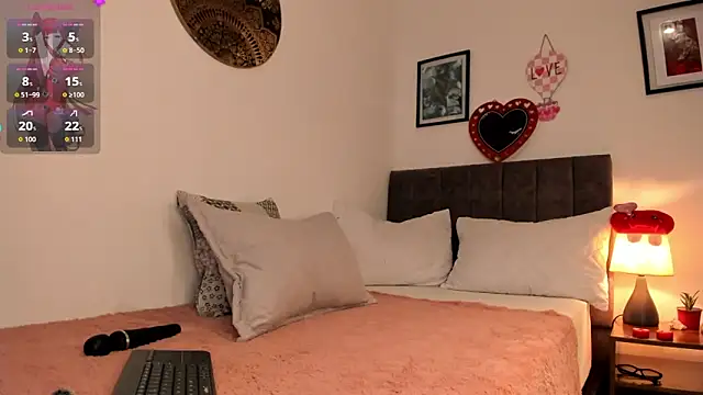 Dhalila  online show from 02/16/26, 12:01