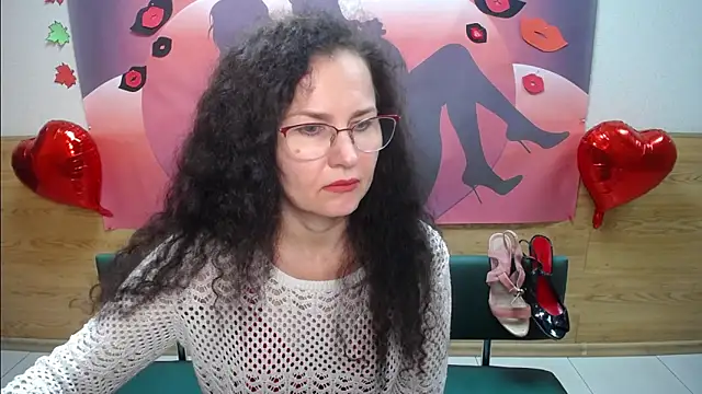 Miroslava Happi online show from 10/13/25, 05:29