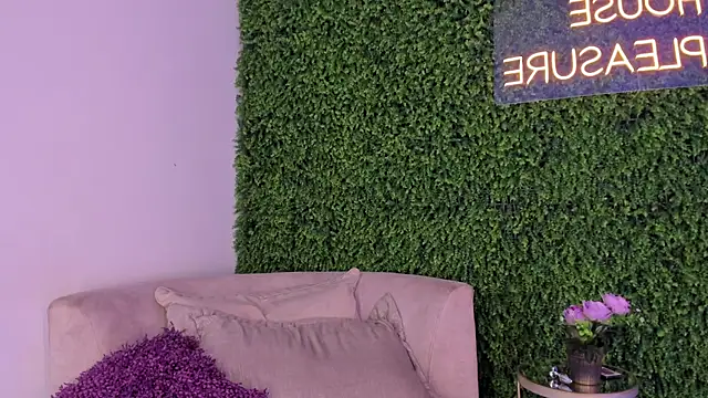 emmiily z online show from 03/11/25, 06:53