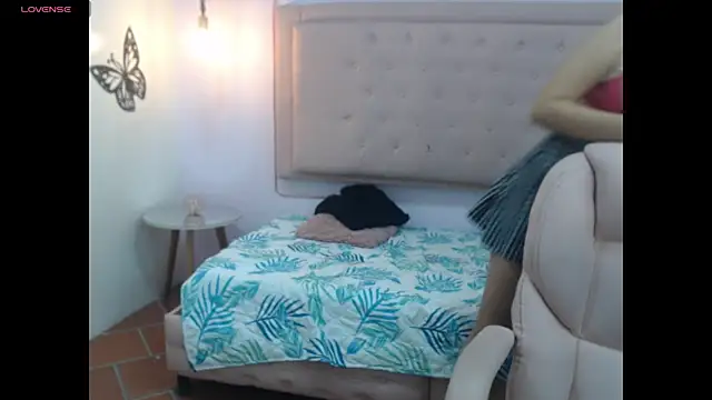 honnielane online show from 02/14/25, 12:25