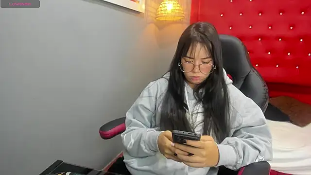 honnielane online show from 03/17/25, 03:29