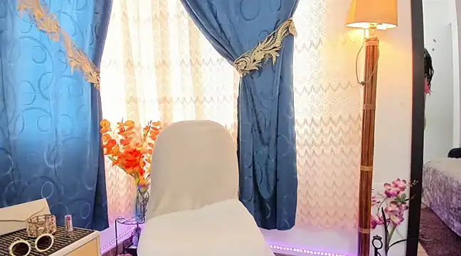 Snapshot of Tatiana1273_24 chatting on 02/21/25, 05:31 Tatiana1273 24 online show from 02/21/25, 05:31